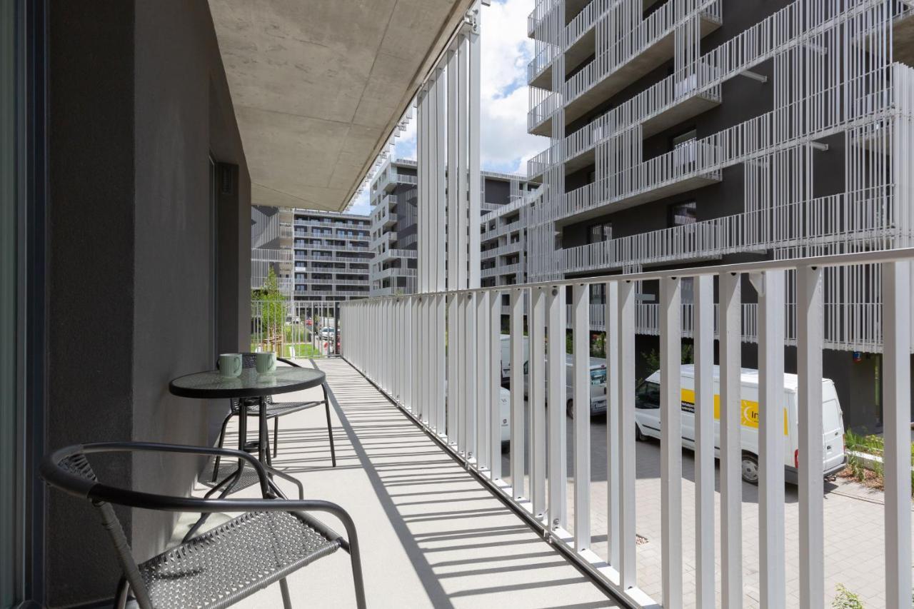 Stacja Wola Apartment Guminska By Noclegi Renters Warschau Exterior foto