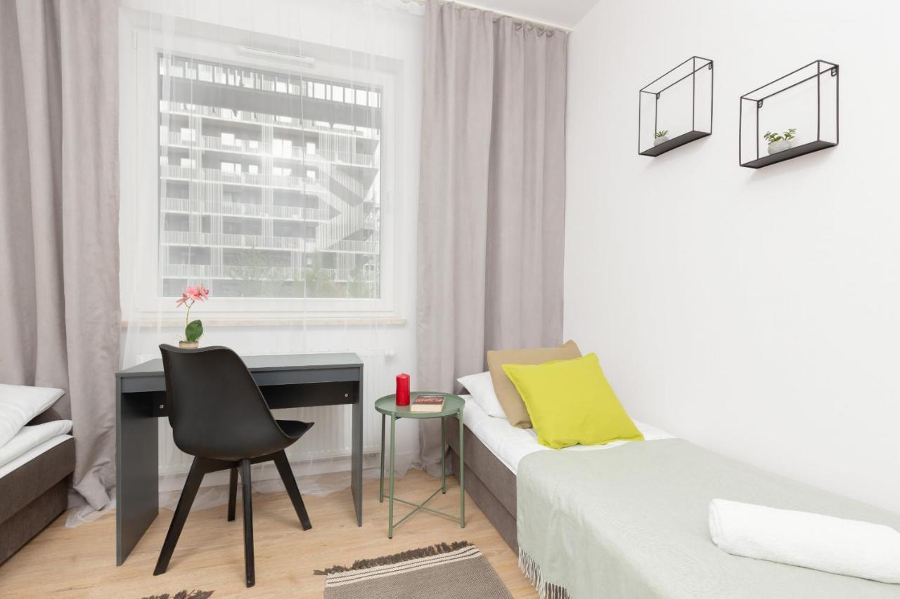 Stacja Wola Apartment Guminska By Noclegi Renters Warschau Exterior foto