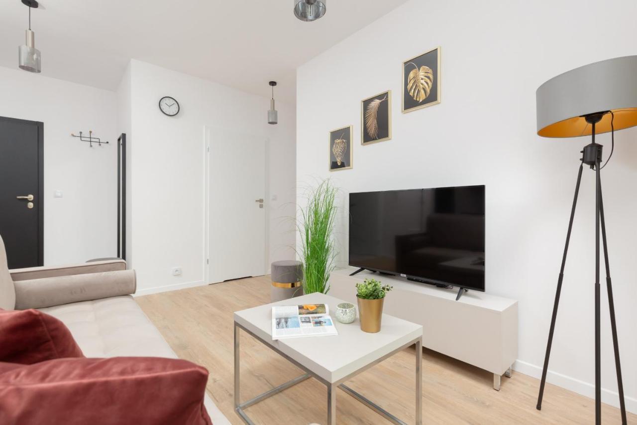 Stacja Wola Apartment Guminska By Noclegi Renters Warschau Exterior foto
